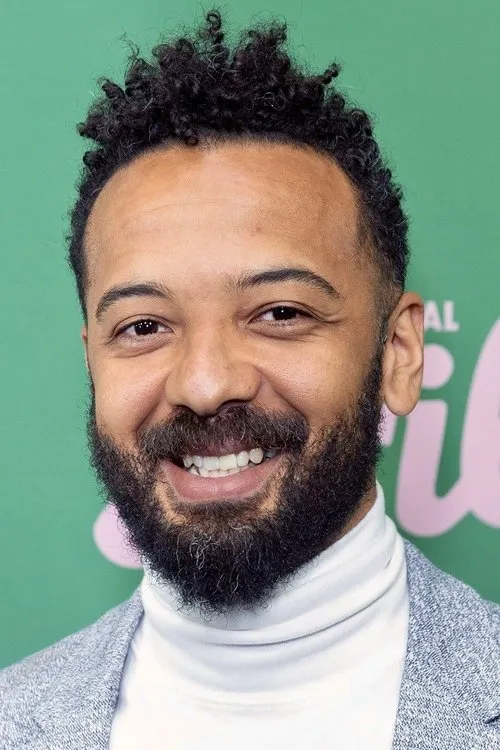 Ian Owens — personaje: Amadi