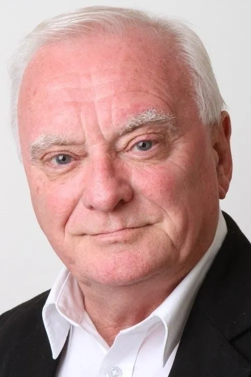 Charlie Cousins ha trabajado con Ian Rooney en 1 ocasiones