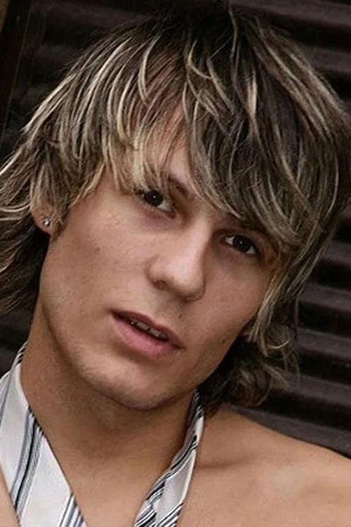 Ian Samson interpretando a 