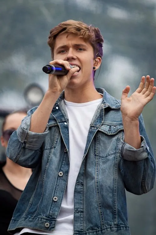 Ian Thomas en su biografía y filmografía