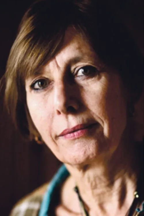 Iben Nagel Rasmussen interpretando a Eik's girlfriend