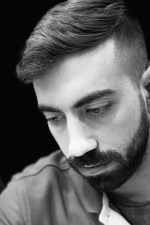 Idan Arama interpretando a Avishay