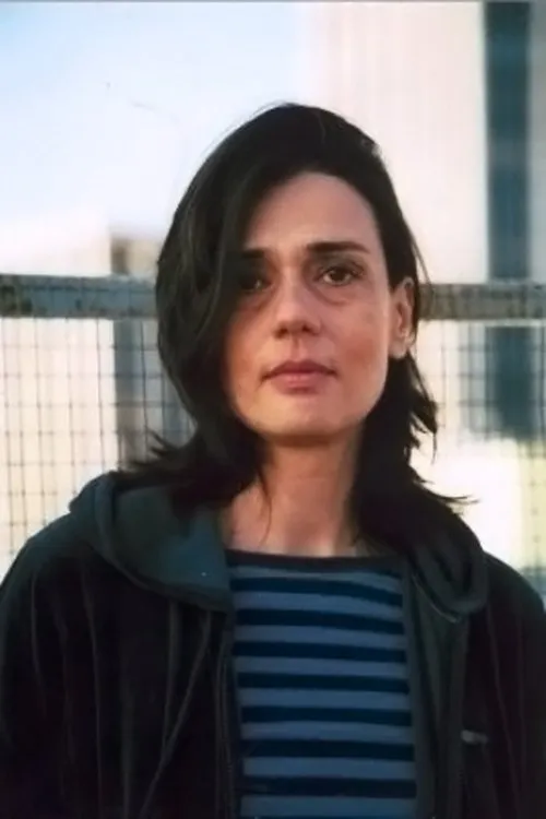 Ifigeneia Makati interpretando a Katerina Papadopoulou