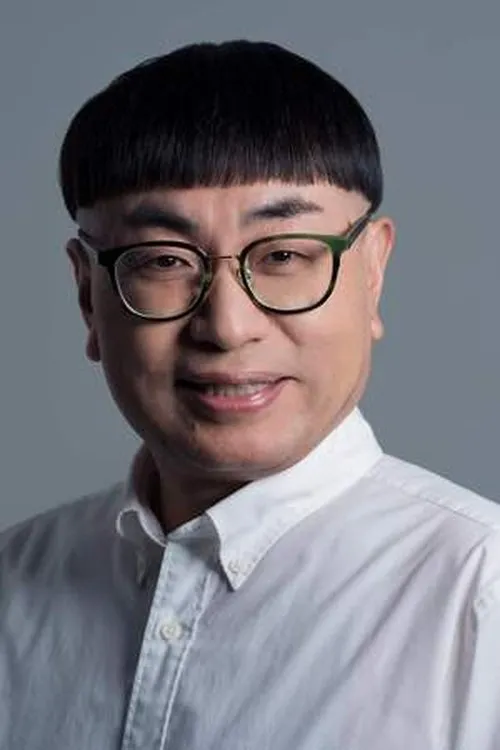 Ijirî Okada interpretando a