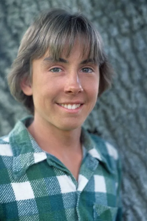 Ike Eisenmann interpretando a Tony Malone