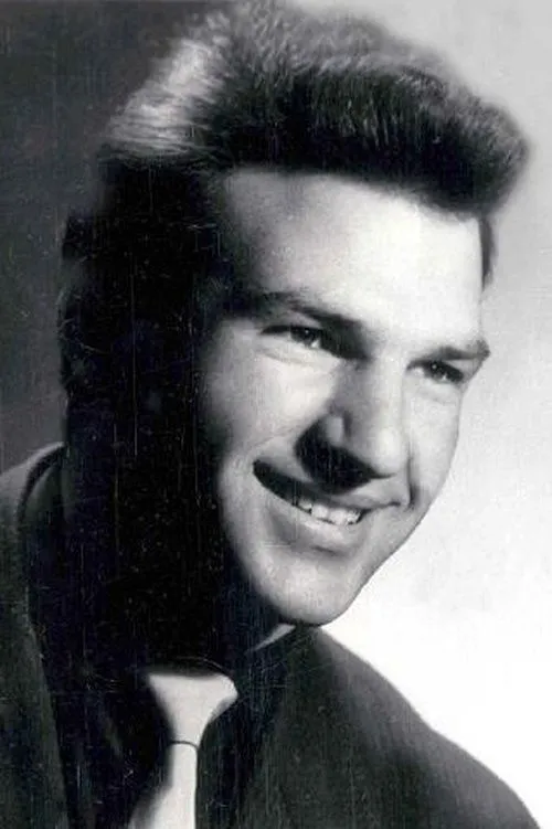 Ilarion Ciobanu interpretando a 