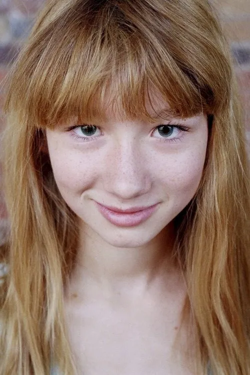 Iléana Courbey interpretando a Astride