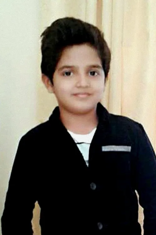 Ilhan Layiq interpretando a Jerry