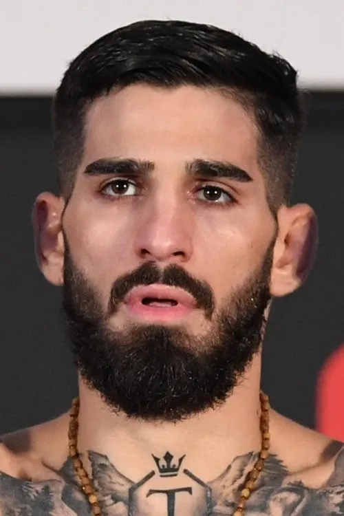 Ilia Topuria interpretando a Self