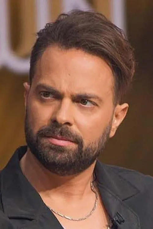 Ilias Vrettos — personaje: ???a? ??ett?? (??a???d?)