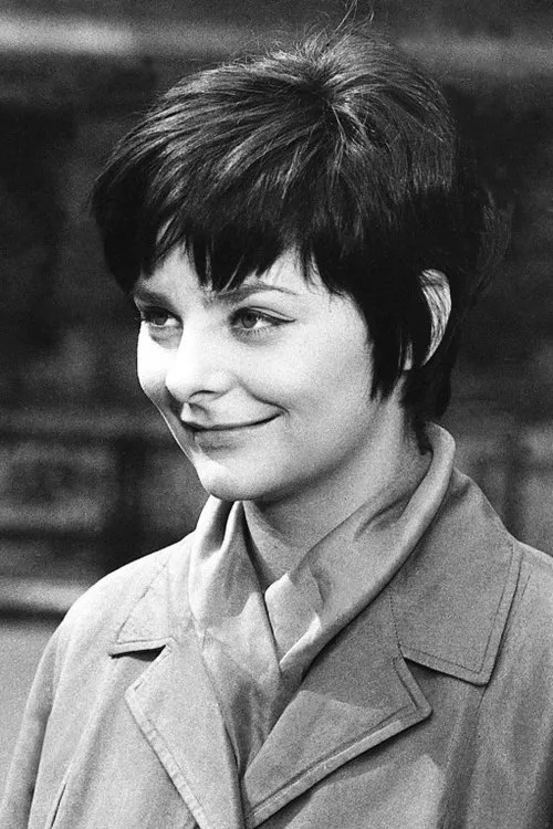 Ilona Béres interpretando a 