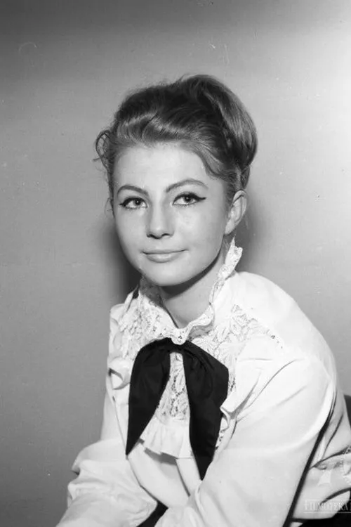 Ilona Kuśmierska-Kocyłak interpretando a dziewczyna w pociagu