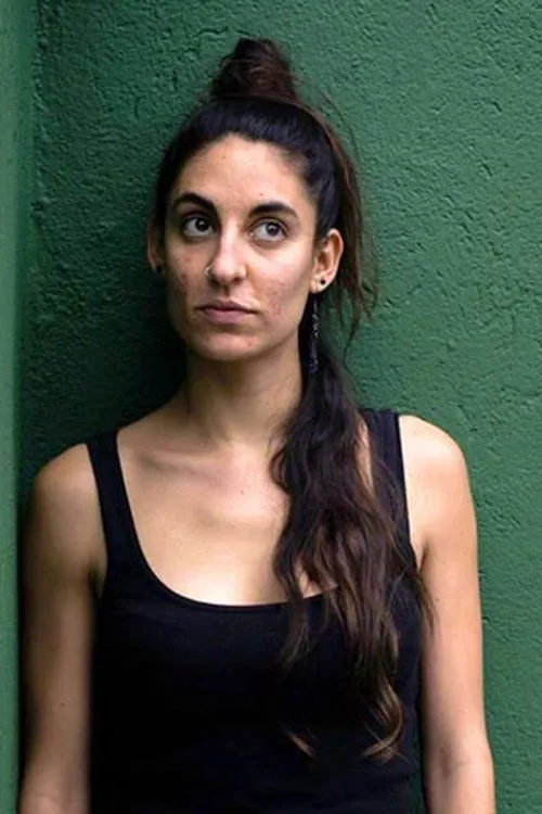 Ilse Orozco interpretando a 