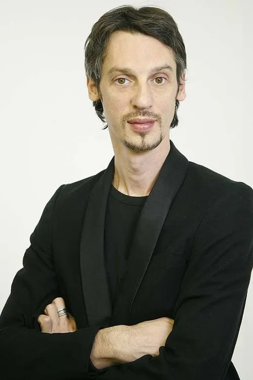 Barry Banks ha trabajado con Ilya Bannik en 1 ocasiones