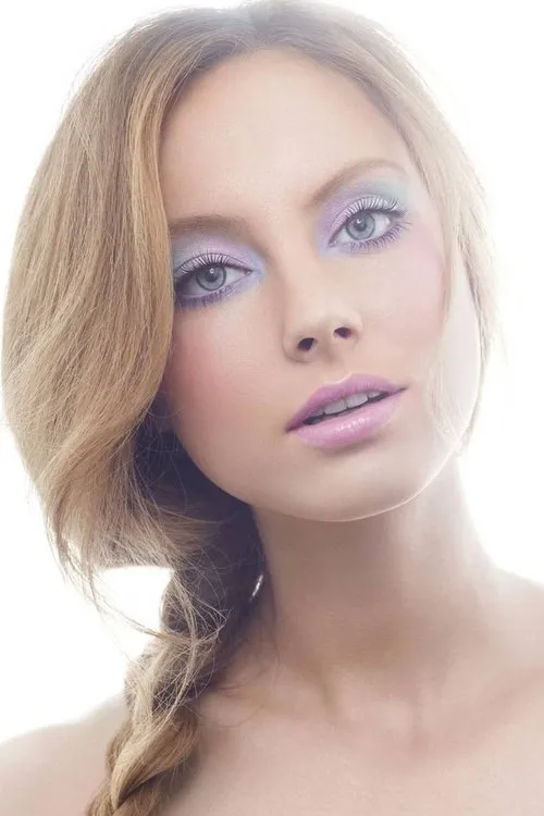 Anna Chyzh ha trabajado con Ilze Bajare en 1 ocasiones