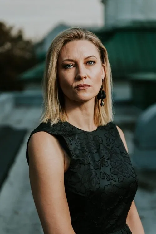 Ilze Blauberga interpretando a Johanna Lipke