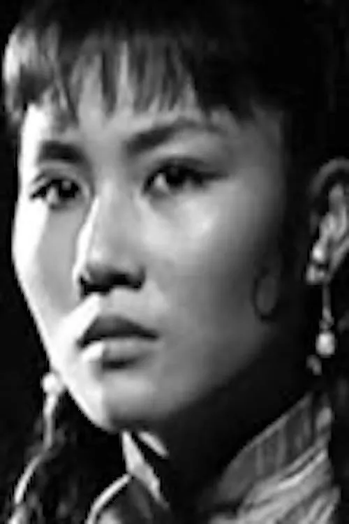 Im Eun-Joo interpretando a Ha Ling