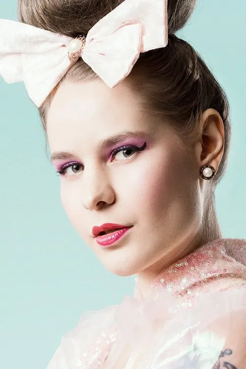 Ina Mikkola interpretando a 