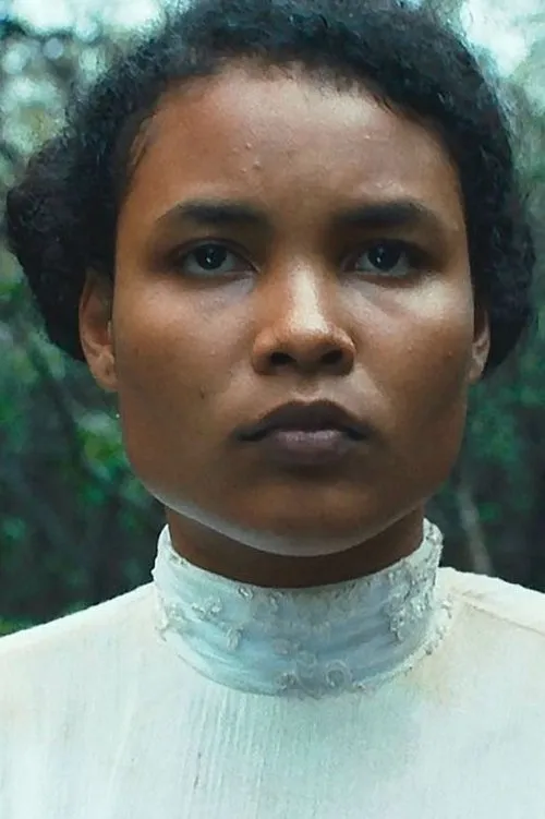 Dale Carley ha trabajado con Indira Andrewin en 1 ocasiones