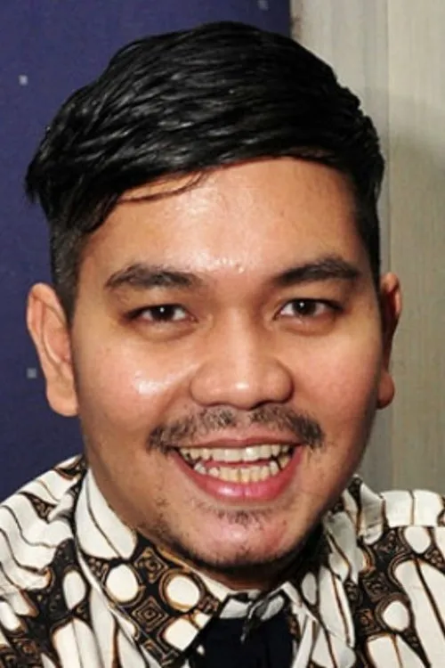 Indra Bekti interpretando a Nyoman