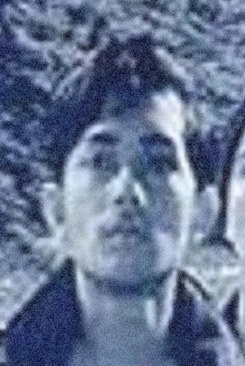 Indra Syahril interpretando a Yadi