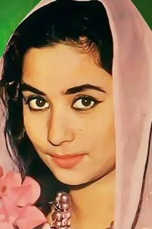 Manoj Kumar ha trabajado con Indrani Mukherjee en 2 ocasiones