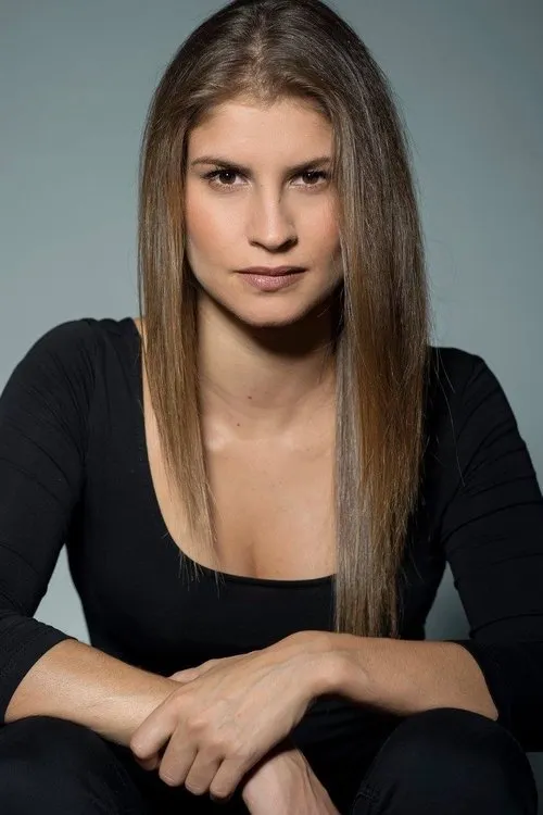 Inês Patrício interpretando a Amélia