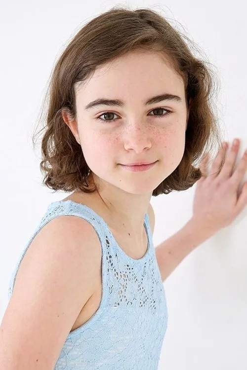 Inez Curro — personaje: Sara Waybourne