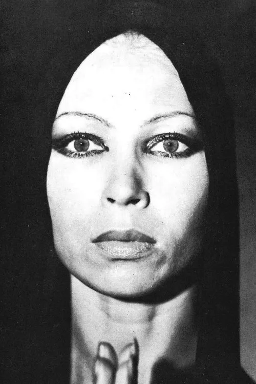 Inga Alexandrova interpretando a capo sezione P. di Pechino