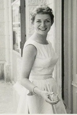 Inge Konradi interpretando a Filomena 'Fil' Wilcox