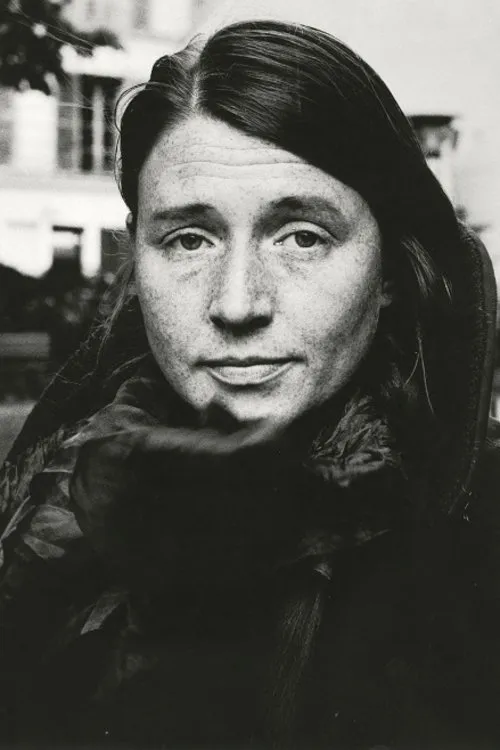 Ingela Romare interpretando a