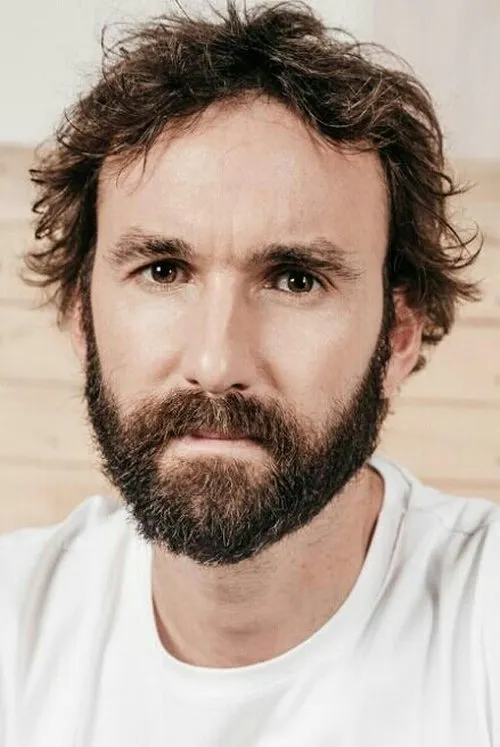 Iñigo Aranbarri interpretando a Eneko Ximénez