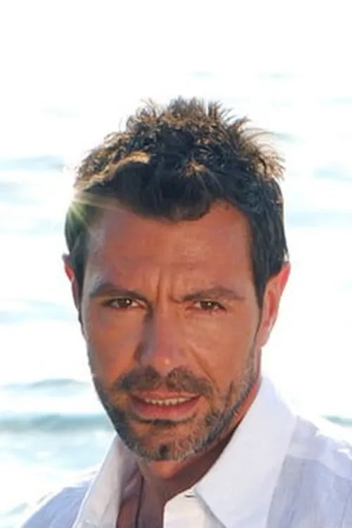 Iosif Marinakis interpretando a ???sta?t????