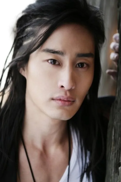 이필립 — personaje: Cheoro