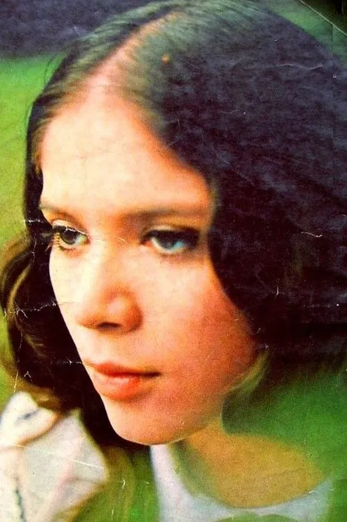 Irene Ryder interpretando a 