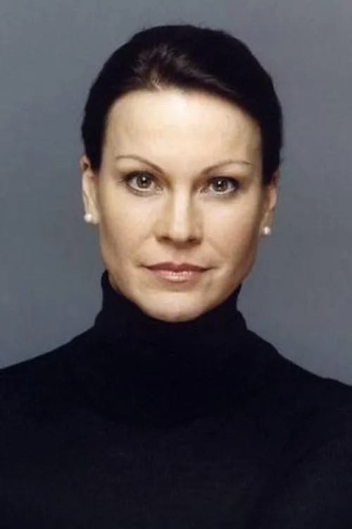 Ирина Чериченко interpretando a Iskra Polyakova