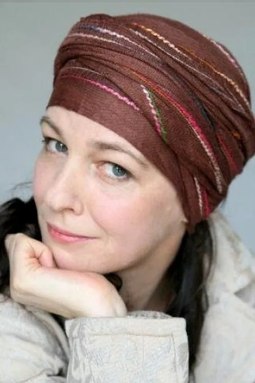 Irina Dalle interpretando a Lise