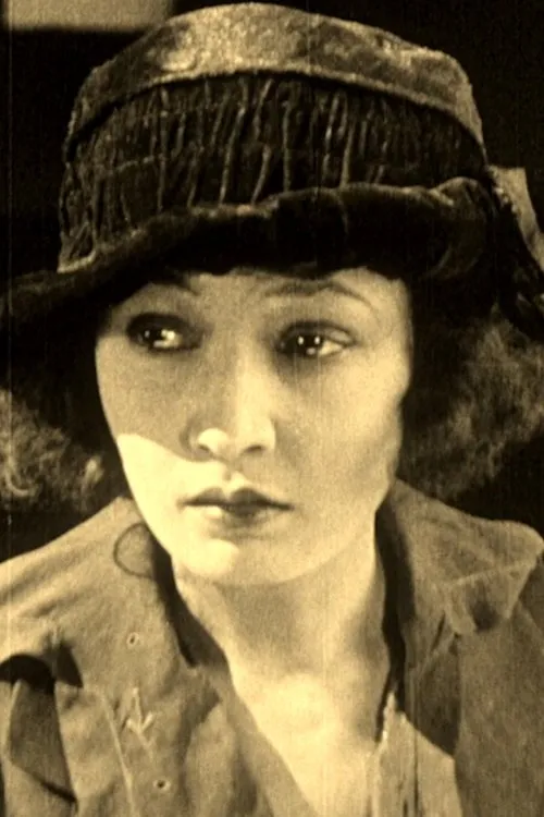 Iris Hall interpretando a Evon Mason