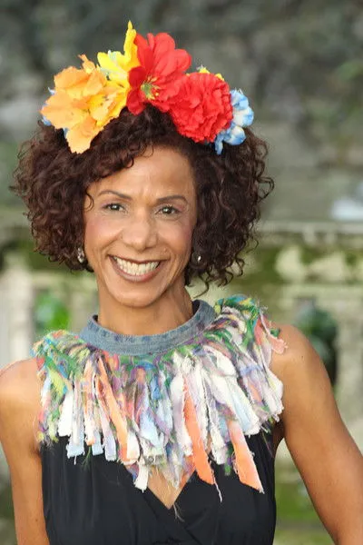 Íris Nascimento en su biografía y filmografía