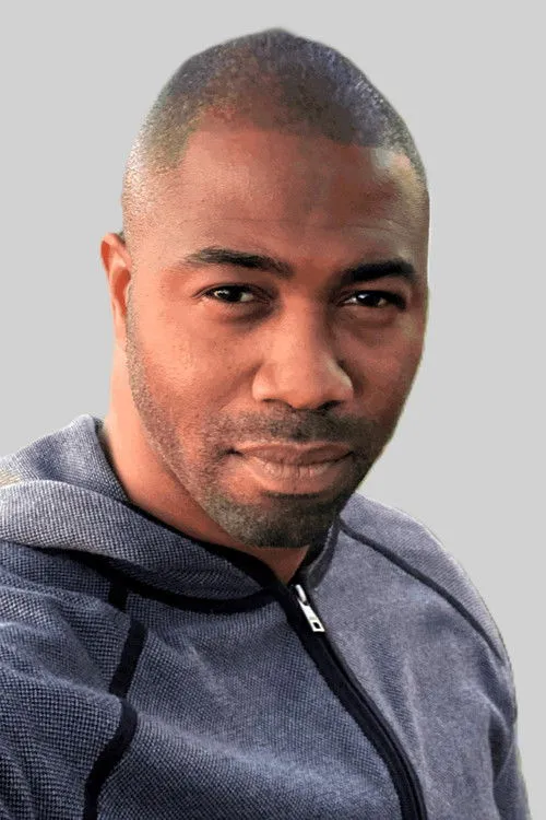 Khris Kaneff ha trabajado con Isaac Bar-Jonah en 1 ocasiones