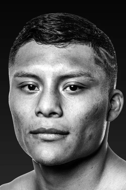 Isaac Cruz interpretando a Self