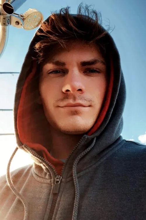 Andrew Leemon ha trabajado con Isaac Slate en 1 ocasiones