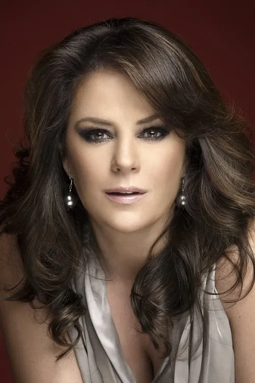 Marco Antonio Solís ha trabajado con Isabel Lascurain en 1 ocasiones