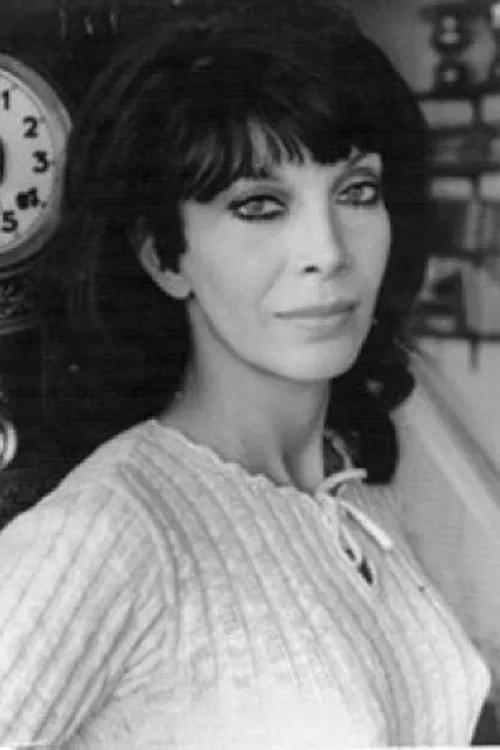 Isabella Cerqueira Campos interpretando a Ada