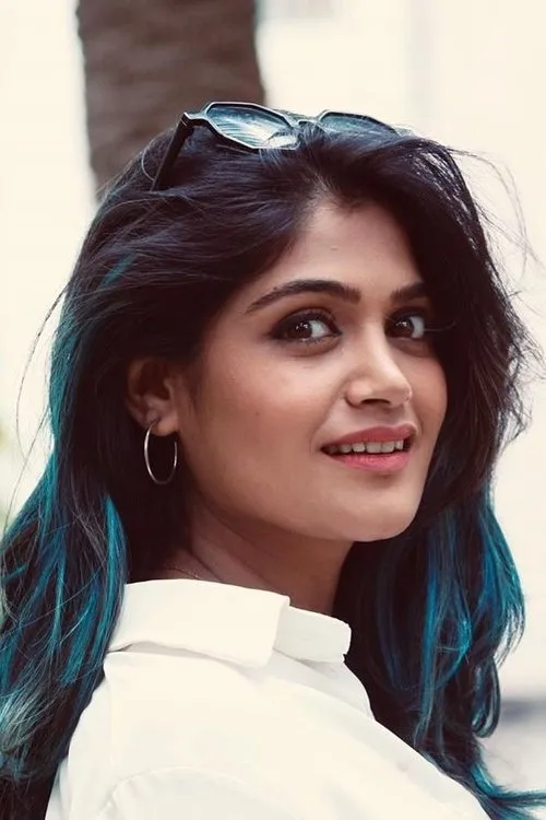 Isha Keskar interpretando a Sarla