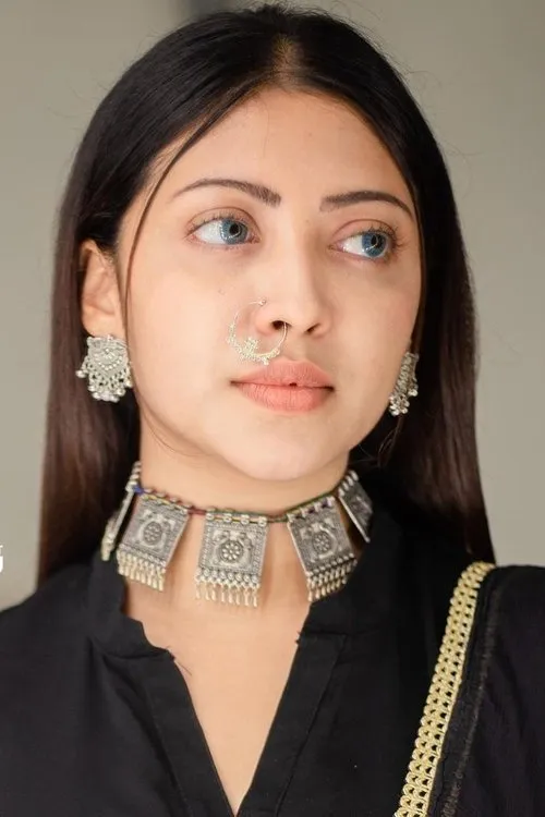 Ishanka Abeysekara interpretando a Nikita