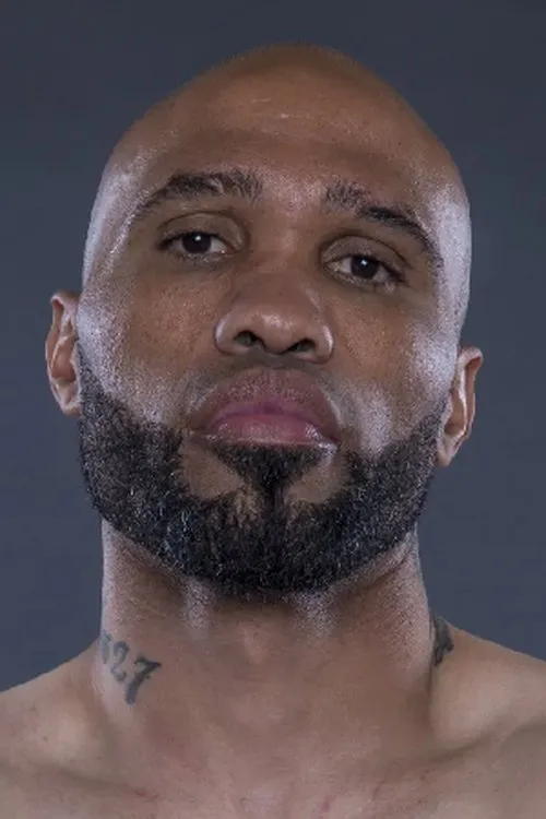 Christopher Pearson ha trabajado con Ishe Smith en 2 ocasiones