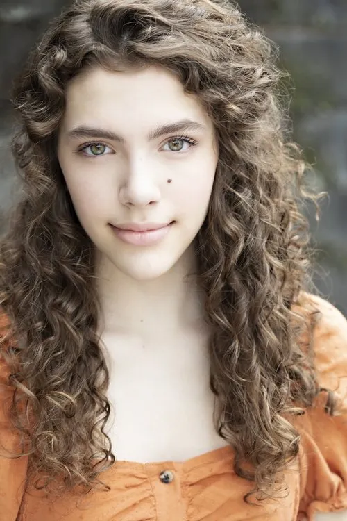 Isabela Rengifo ha trabajado con Isol Young en 1 ocasiones