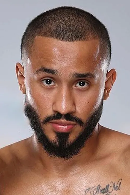 Israel Mercado interpretando a Self