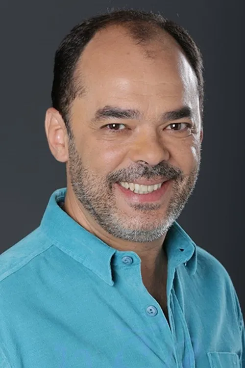 Ithamar Lembo interpretando a Filho de Almirante